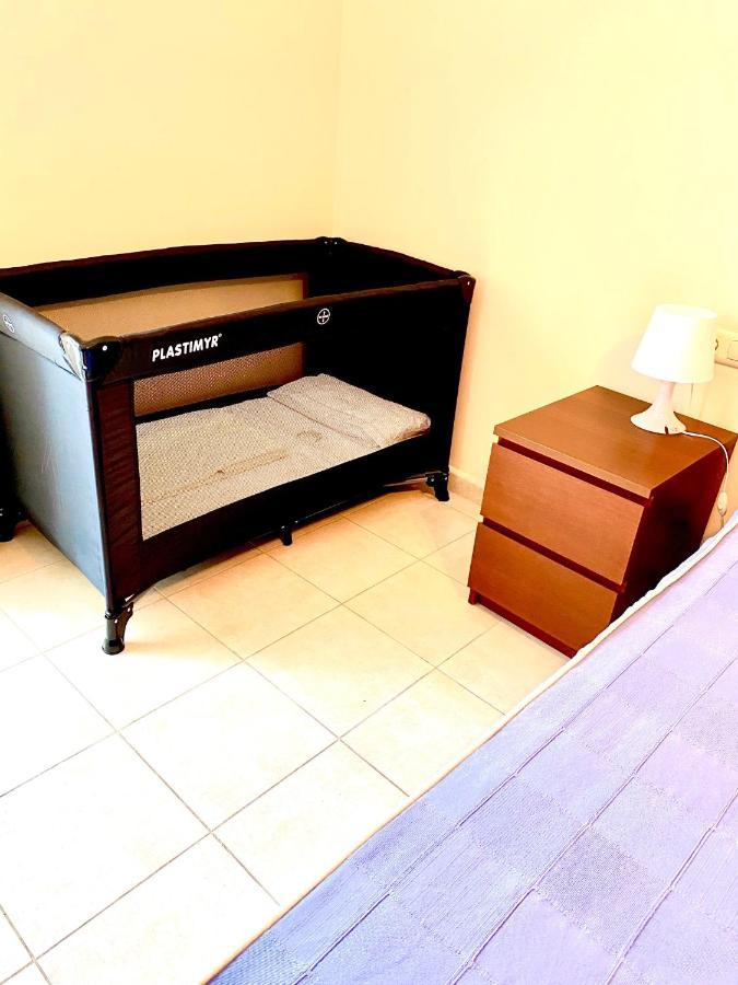 Rio Cares Apartment Los Abrigos Luaran gambar